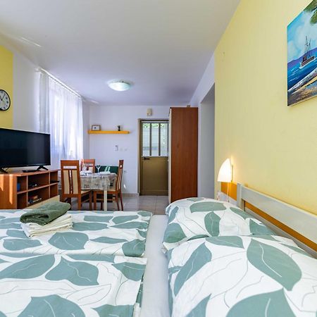 Apt Ana, Malinska, Vantacici, Island Krk Exterior foto
